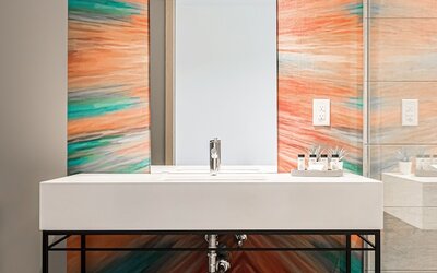 Canvas Moncton, Tapestry Collection by Hilton