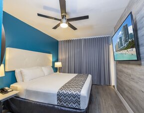 The Colony Hotel