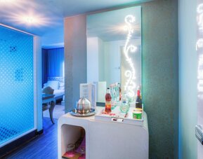 Dream South Beach, by Hyatt