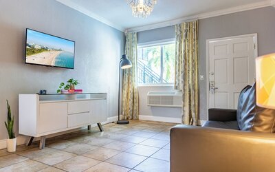 Beachside All Suites Hotel