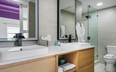 Townhouse Hotel