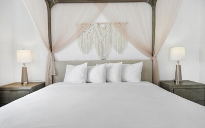 Townhouse Hotel