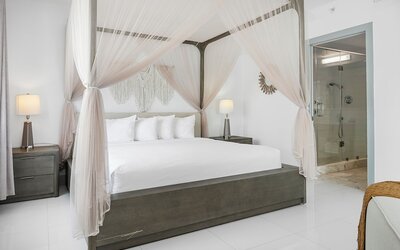 Townhouse Hotel