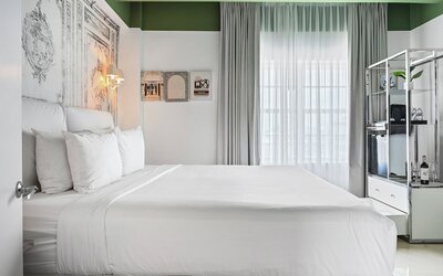 Townhouse Hotel