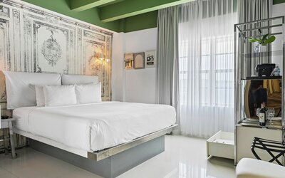 Townhouse Hotel