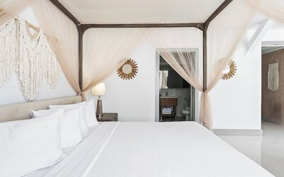 Townhouse Hotel
