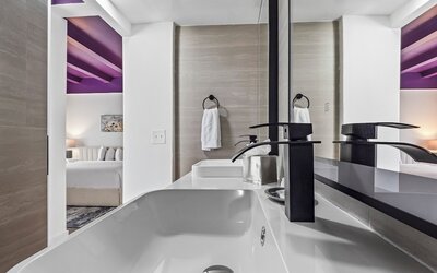 Townhouse Hotel