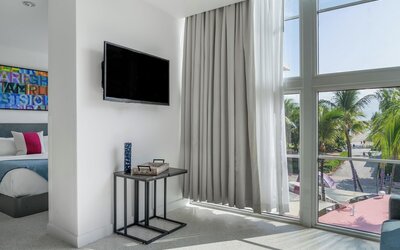 Clevelander Hotel – Adults Only