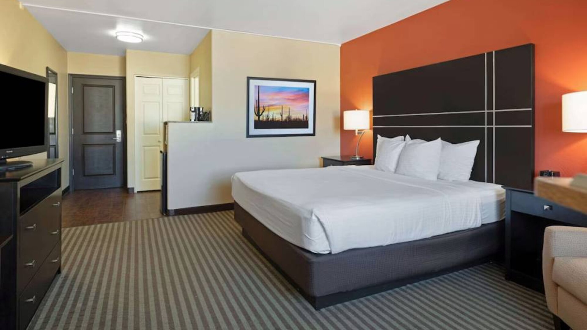 Spacious day use room at La Quinta Inn & Suites Tucson Reid Park.