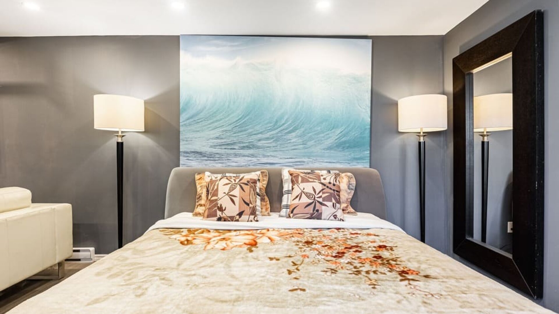 Romantic king room at Chez Joe.