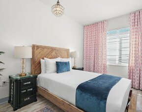 The Whitelaw Hotel