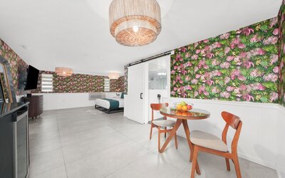 The Whitelaw Hotel