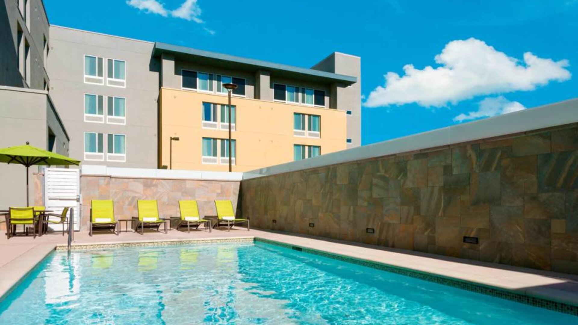 Refreshing outdoor pool at Springhill Suites By Marriott Belmont / Redwood Shores.