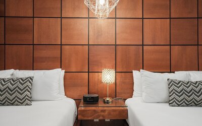 Chesterfield Hotel & Suites