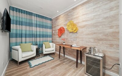 Chesterfield Hotel & Suites