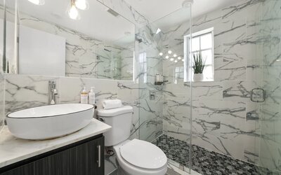 Chesterfield Hotel & Suites
