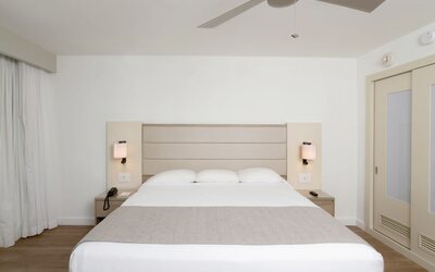 Hotel Riu Plaza Miami Beach