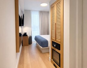 Dolce by Wyndham Miami Beach