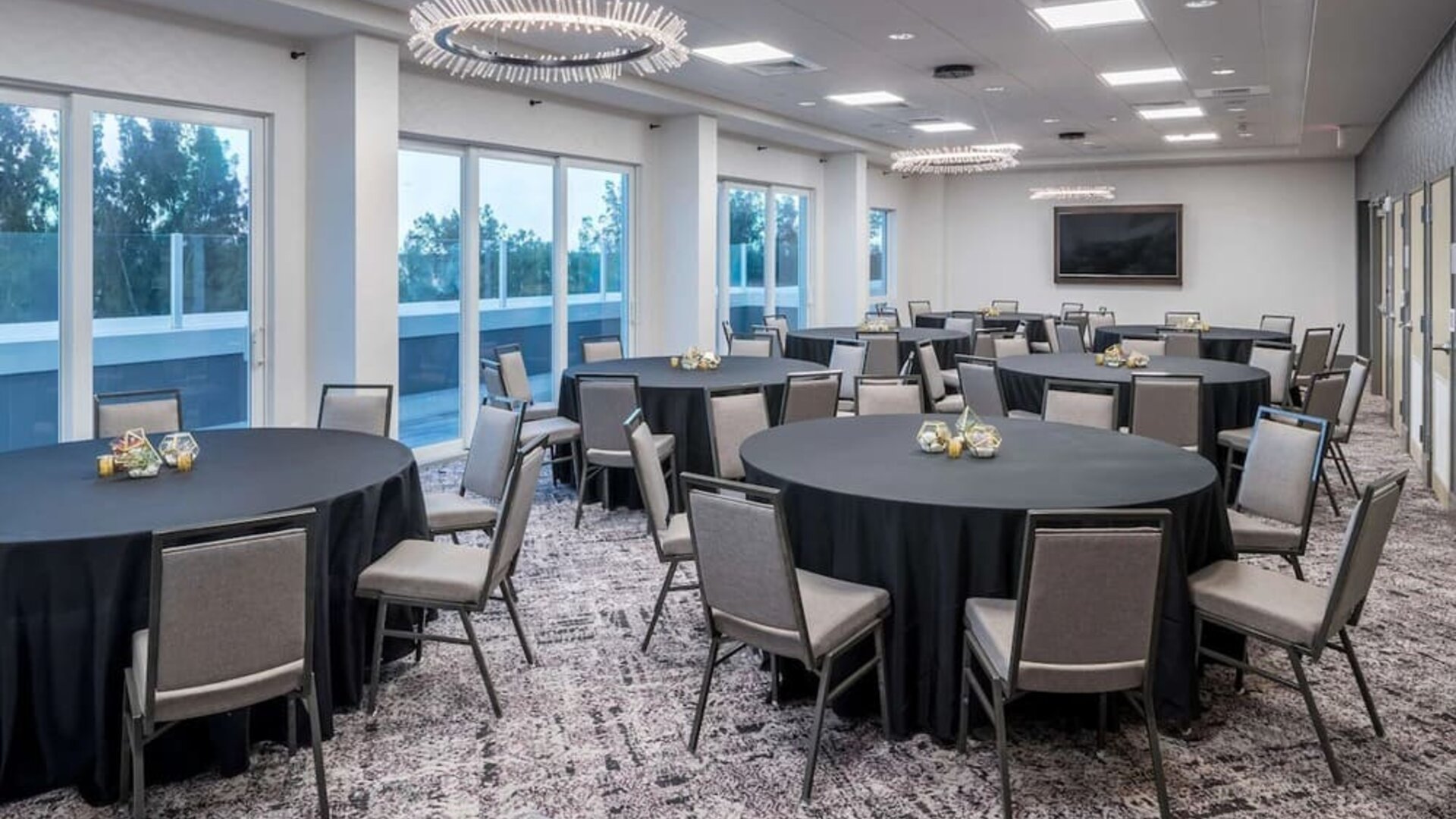 Professional meeting room at Hampton Inn & Suites Cape Canaveral Cruise Port.