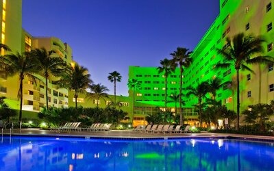 Holiday Inn Miami Beach - Oceanfront by IHG
