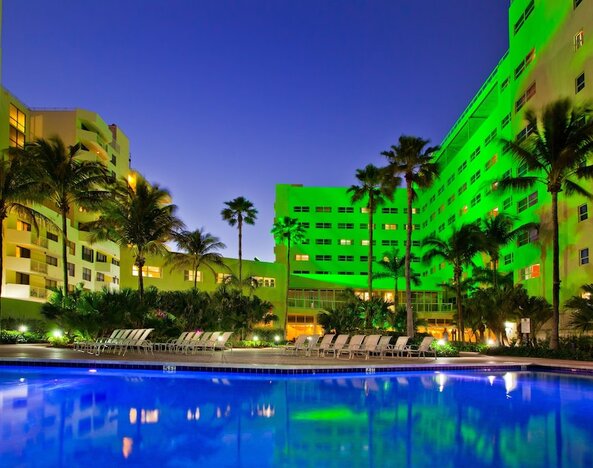 Holiday Inn Miami Beach - Oceanfront by IHG