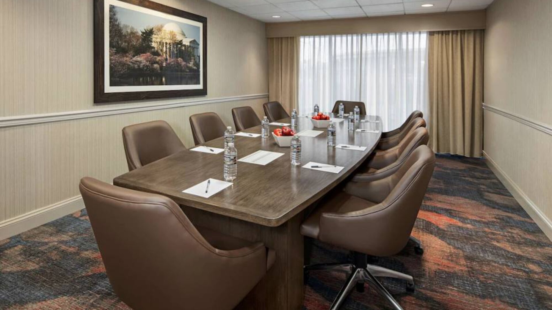 Meeting room at Hampton Inn & Suites Alexandria.
