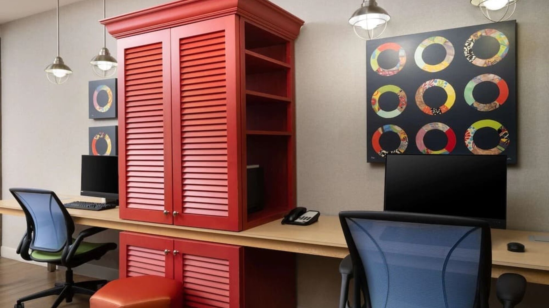 Business center with PC and printer at Home2 Suites By Hilton Charleston Airport/Convention Center.