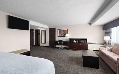 Ramada Plaza by Wyndham Regina Downtown