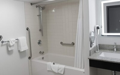 Ramada Plaza by Wyndham Regina Downtown
