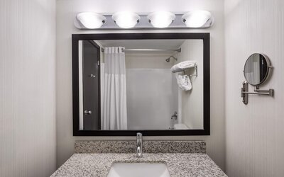 Ramada Plaza by Wyndham Regina Downtown