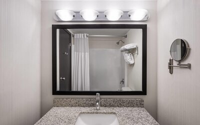 Ramada Plaza by Wyndham Regina Downtown