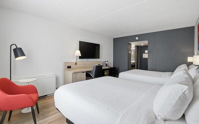 Seven Oaks Hotel Regina, SureStay Collection by Best Western