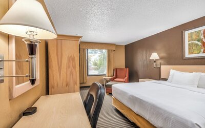 Seven Oaks Hotel Regina, SureStay Collection by Best Western