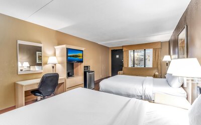 Seven Oaks Hotel Regina, SureStay Collection by Best Western