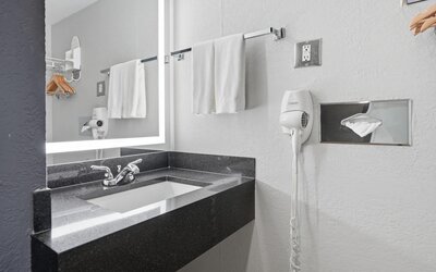 Seven Oaks Hotel Regina, SureStay Collection by Best Western