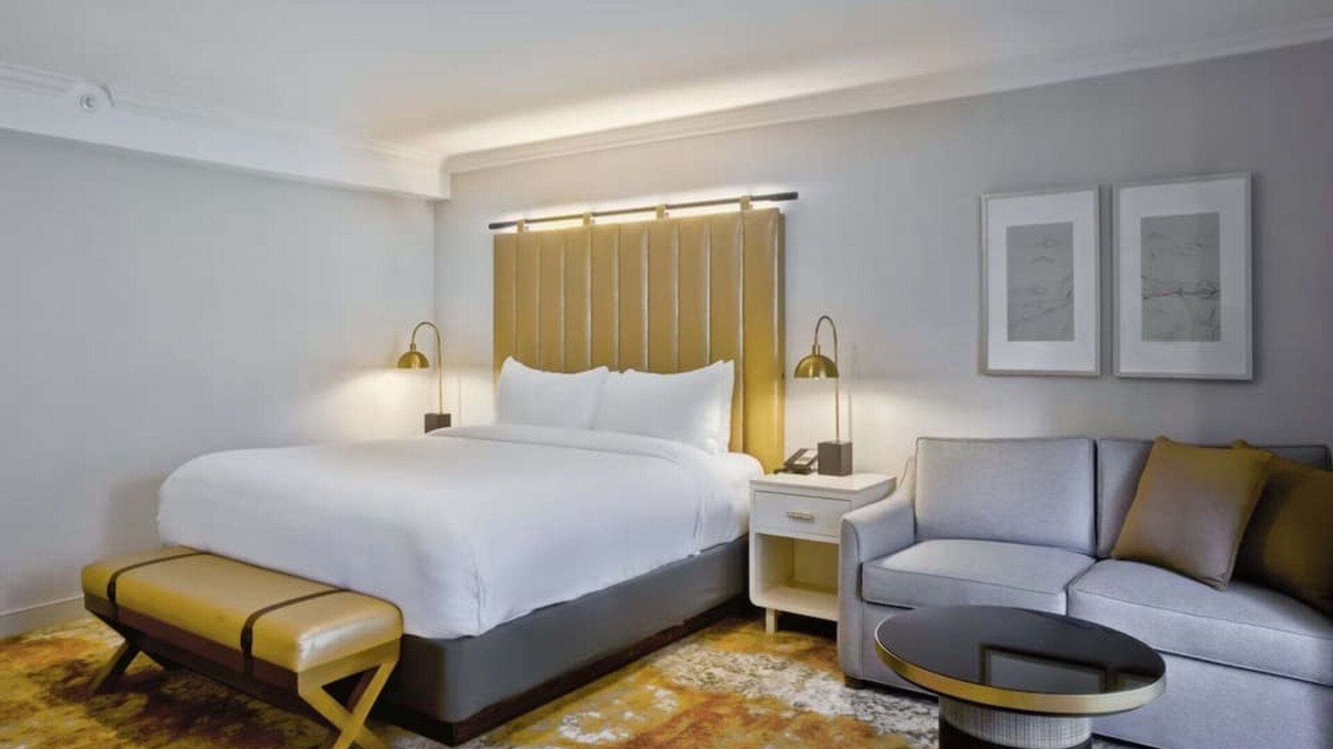 King bed with TV at The Inn At Saratoga, Tapestry Collection By Hilton.