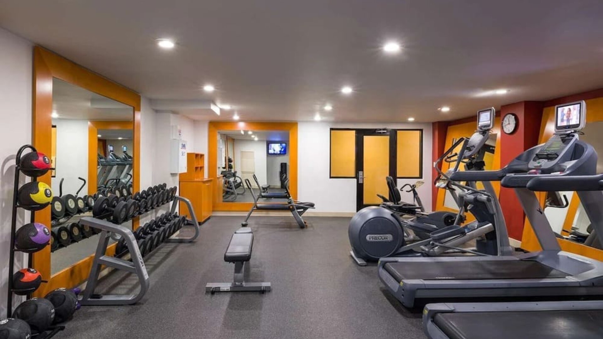 Equipped fitness center at Hilton Garden Inn New York/Tribeca.