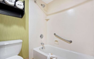 La Quinta Inn & Suites by Wyndham Boise Towne Square