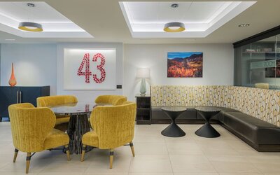 Hotel 43
