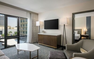 Hotel 43