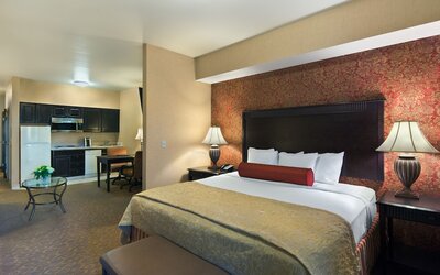 Oxford Suites Boise