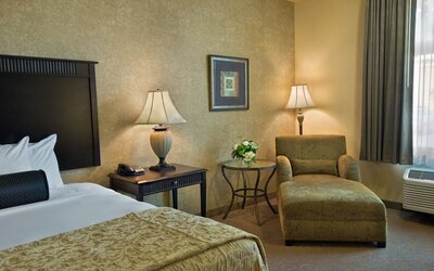 Oxford Suites Boise