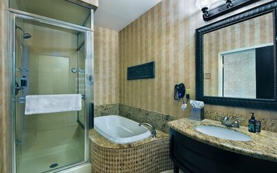 Oxford Suites Boise