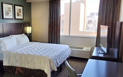 Holiday Inn Hotel & Suites Saskatoon Downtown by IHG
