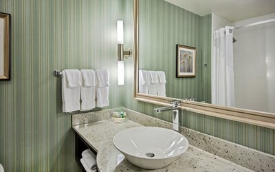 Holiday Inn Hotel & Suites Saskatoon Downtown by IHG