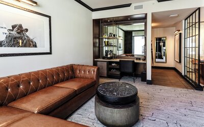 Hotel Renegade