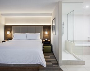 Holiday Inn Express & Suites Saskatoon Centre by IHG
