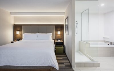 Holiday Inn Express & Suites Saskatoon Centre by IHG