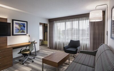 Holiday Inn Express & Suites Saskatoon Centre by IHG
