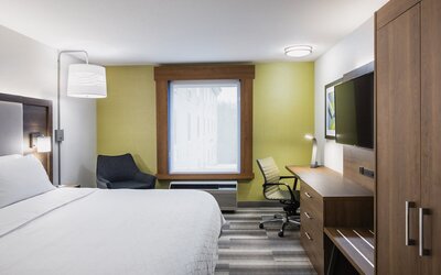 Holiday Inn Express & Suites Saskatoon Centre by IHG